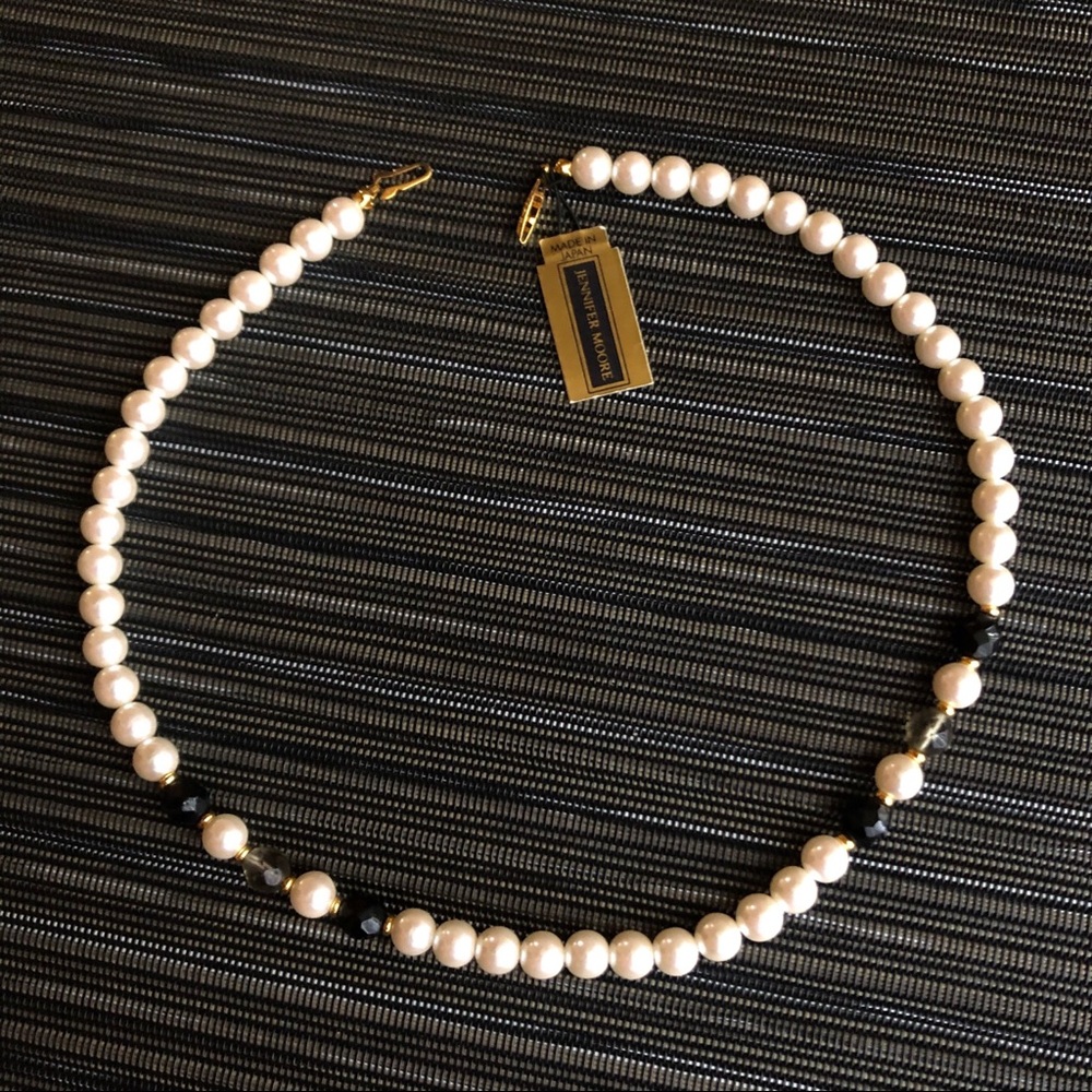 Faux Pearl Necklace ~ Vintage - Picture 3 of 6